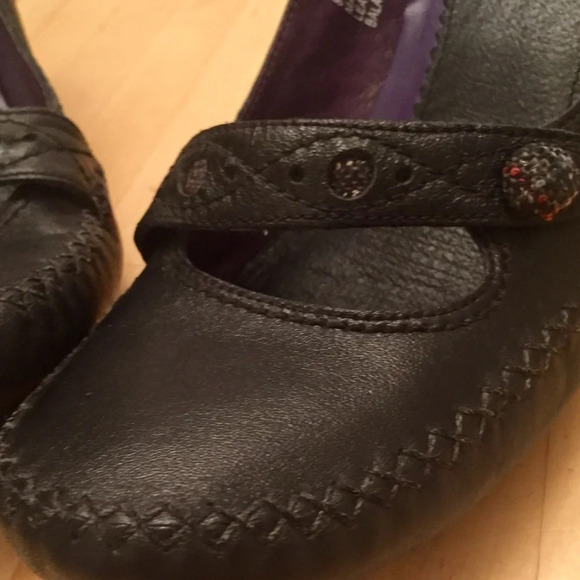 Cute, Classy, Vintage-looking Black  Heels from Naturalizer - Picture 16 of 16